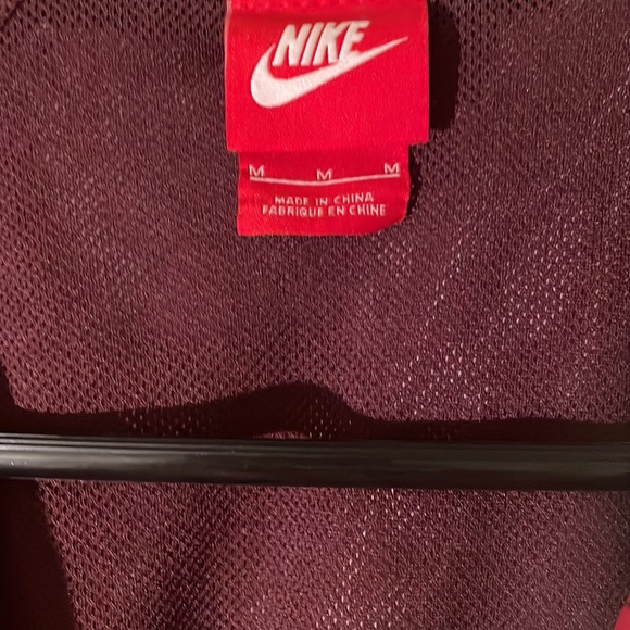 Woman’s Nike Jacket - Picture 2 of 7